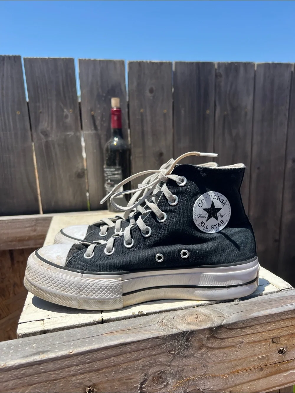 Converse Women's Chuck Taylor All-Star Platform Lift High Top Core Shoe Size 7.5